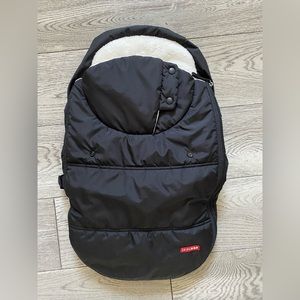 SKIP HOP STROLL & GO CAR SEAT COVER - BLACK